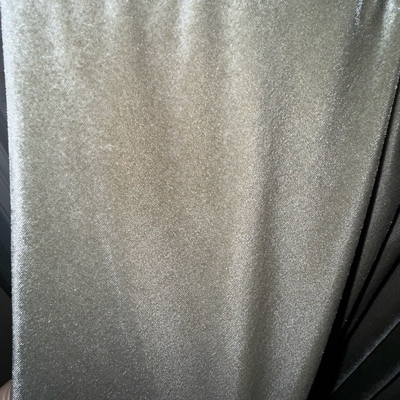 Jenny Yoo Ryland V-Neck Long-Sleeve Open-Back Stretch Velvet Gown Size 8 - Picture 6 of 9